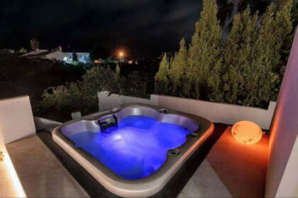 ea0525b144f72890b5236edc73d1208b - 8