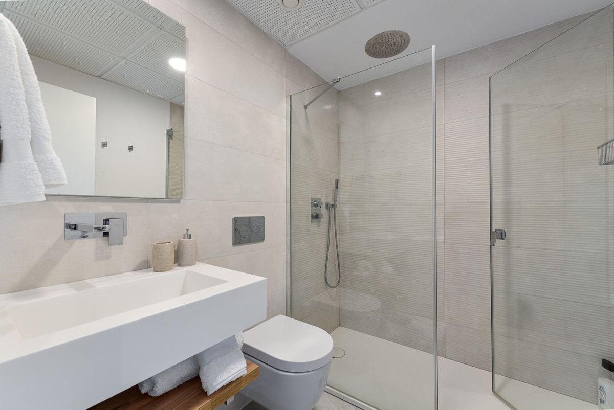 ea34739b58e395a1e704d88956d1b293 - 28