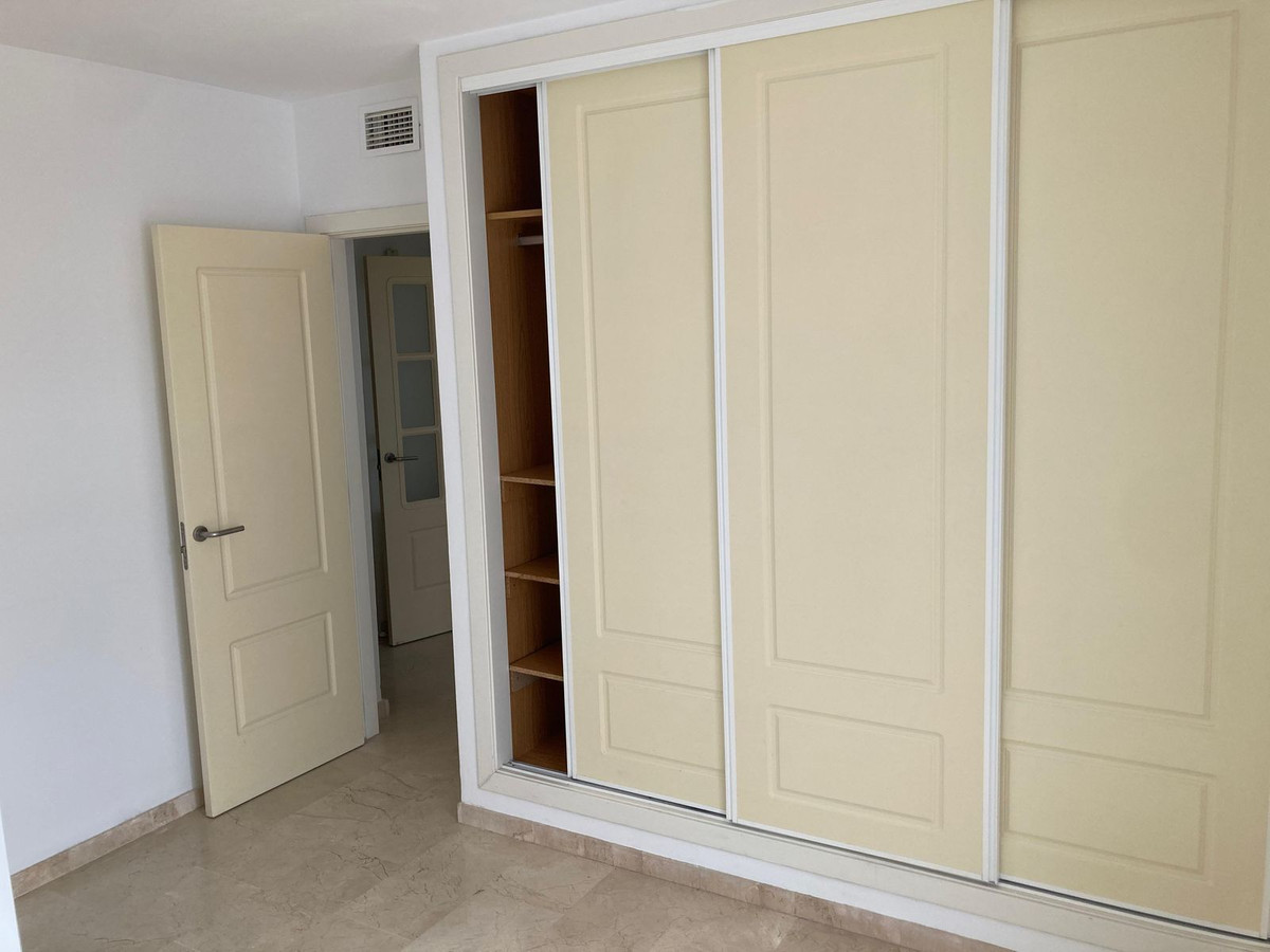 ecc8bf9cde5478c82c03d8844cc9e2f0 - 21