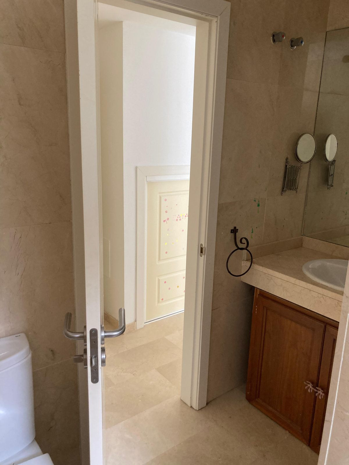 ecc8bf9cde5478c82c03d8844cc9e2f0 - 23