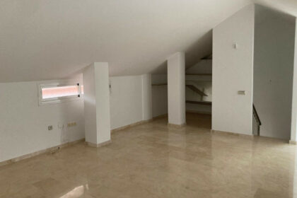 ecc8bf9cde5478c82c03d8844cc9e2f0 - 32