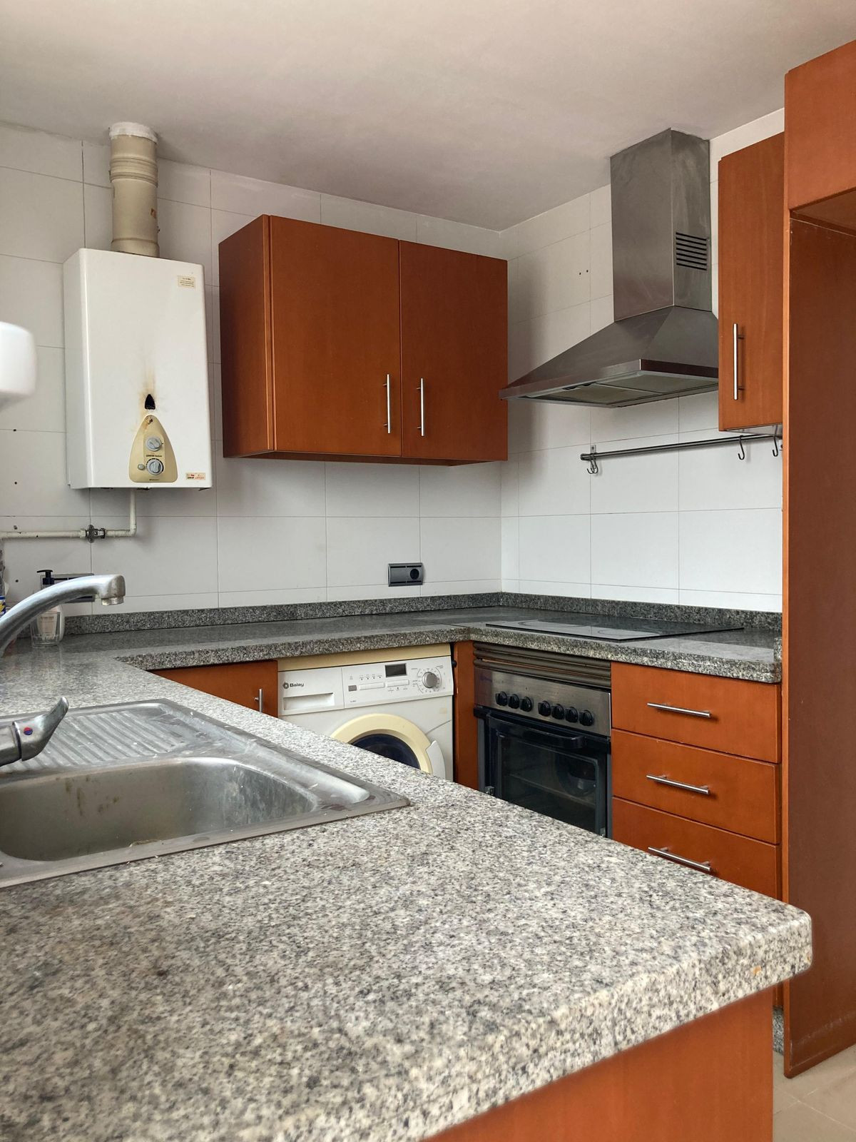 ecc8bf9cde5478c82c03d8844cc9e2f0 - 35