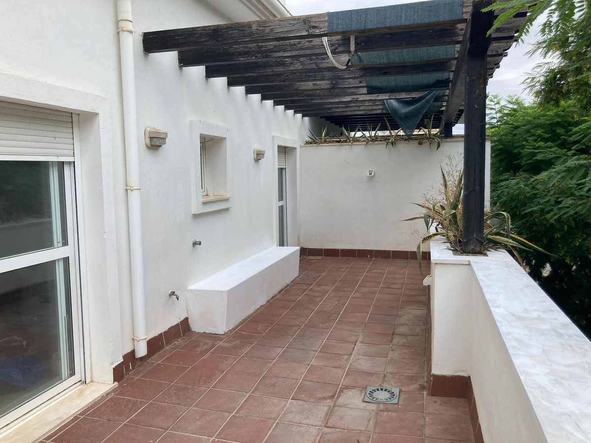 ecc8bf9cde5478c82c03d8844cc9e2f0 - 38