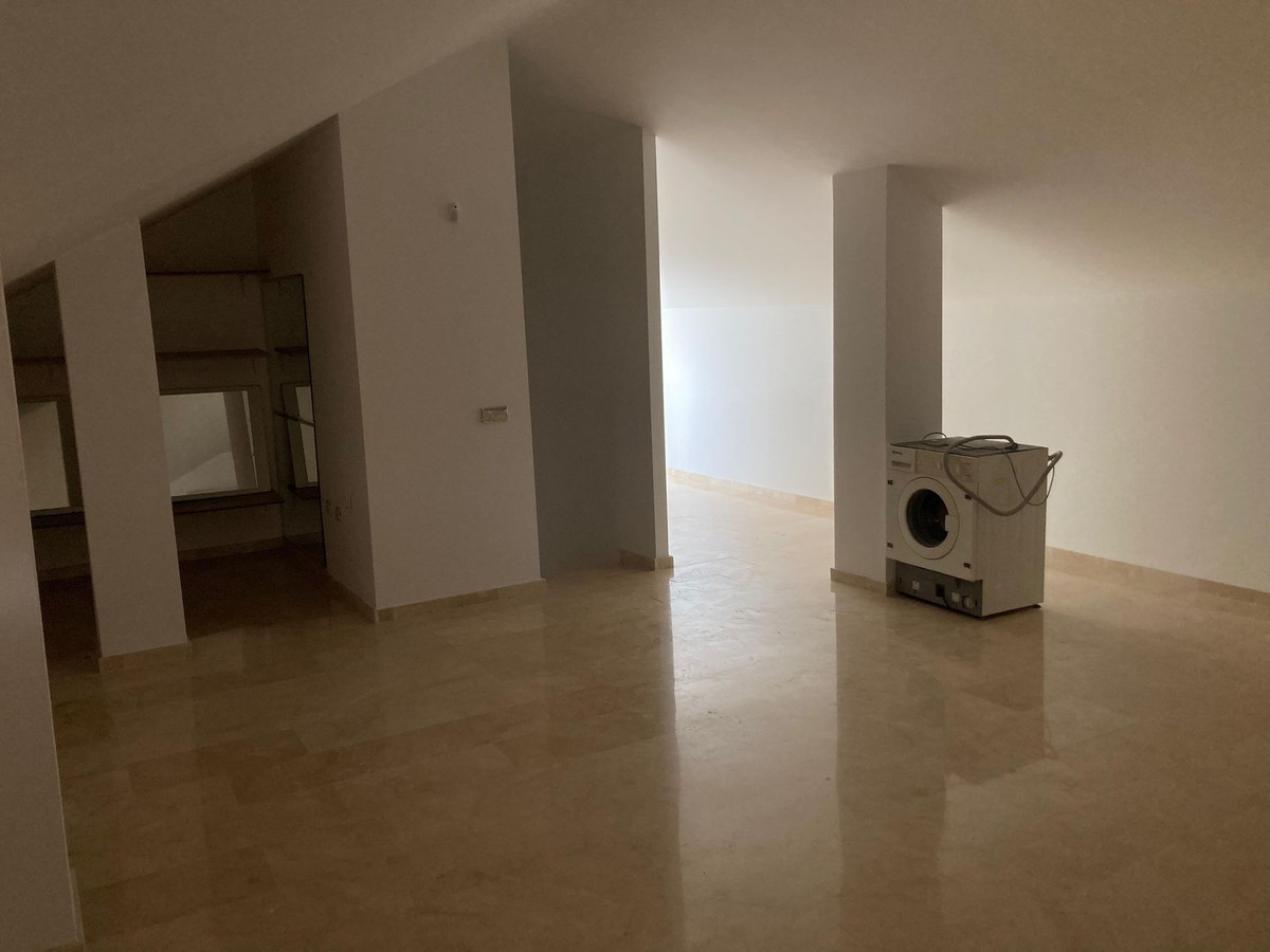 ecc8bf9cde5478c82c03d8844cc9e2f0 - 8