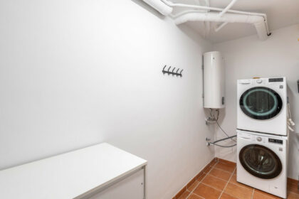 ed9547133c2153dc2b45d65ab121027f - 16