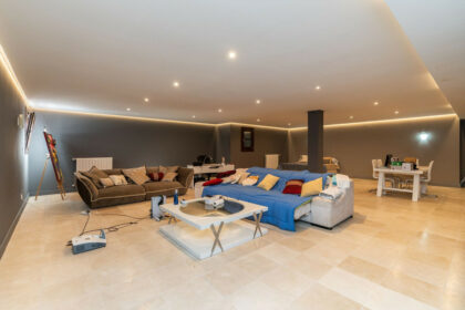 ee717384a270a0e79ece741522676d51 - 25