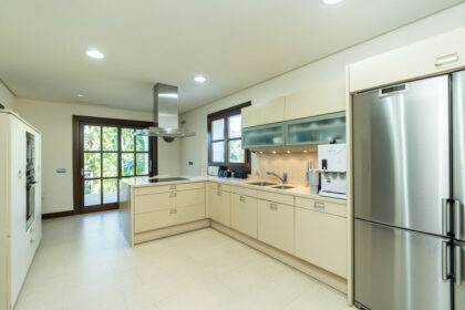 ee717384a270a0e79ece741522676d51 - 9