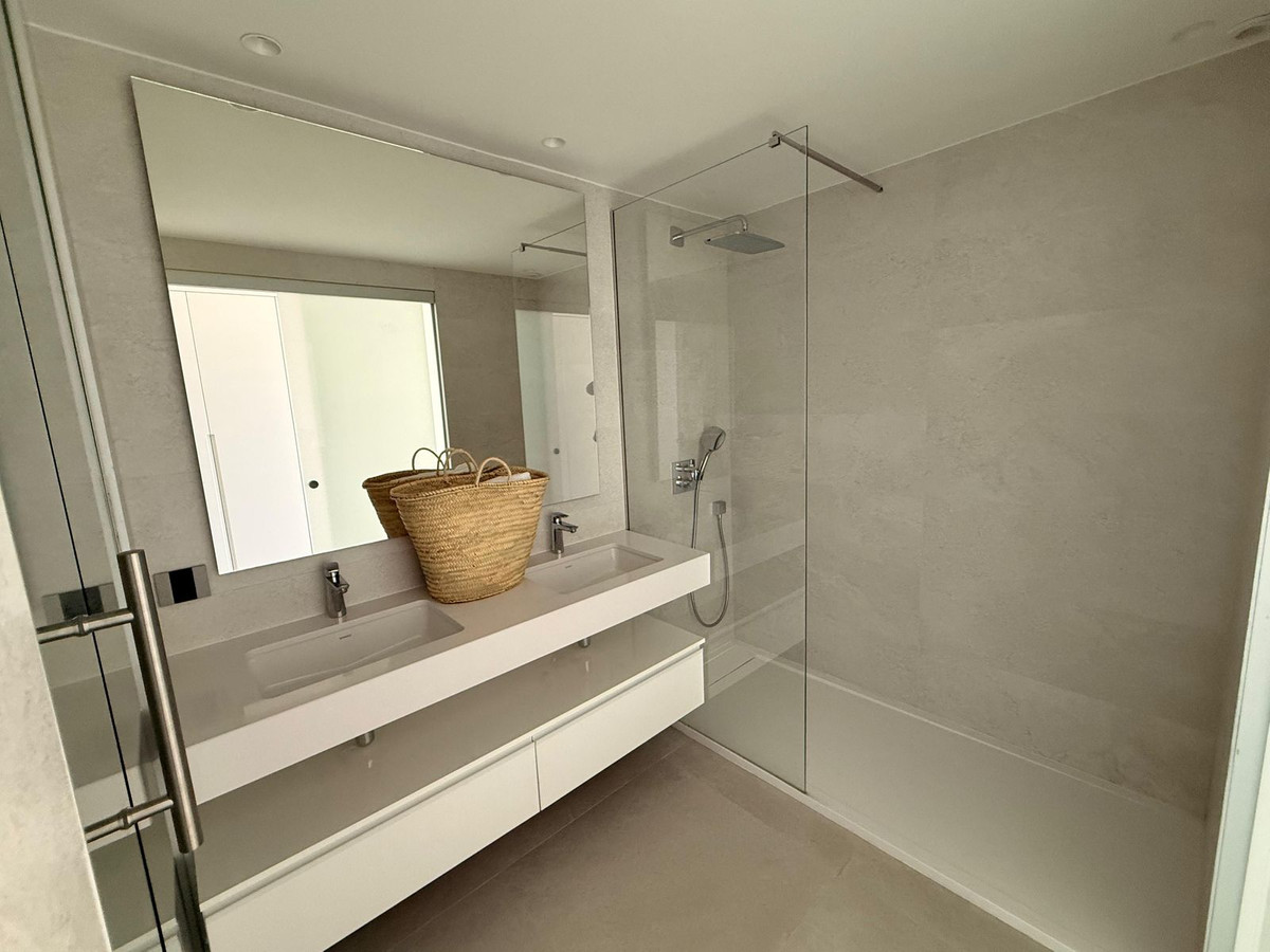 ef656729b95bfe73278f4fa449318e98 - 11