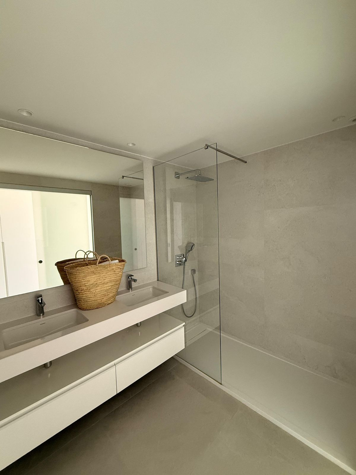 ef656729b95bfe73278f4fa449318e98 - 18