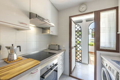 f21917bf852672cbfc6cba2609713e1f - 8