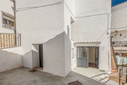 f3a18672a06b5ae932090ab7f42de5a9 - 22