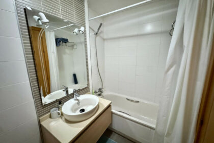 f41547e32b6f0ef7a51c4ad252909dc4 - 16