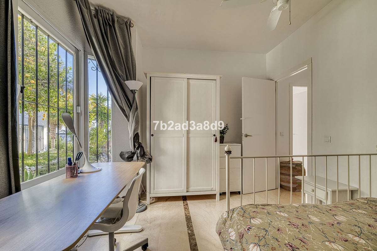 f683a06ed5b428dd2e0f5257f7b0e6d5 - 14