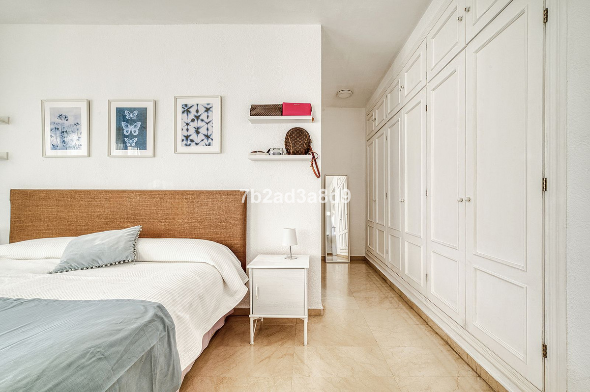 f683a06ed5b428dd2e0f5257f7b0e6d5 - 22