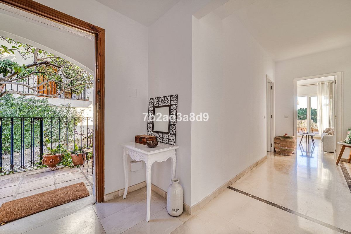 f683a06ed5b428dd2e0f5257f7b0e6d5 - 25