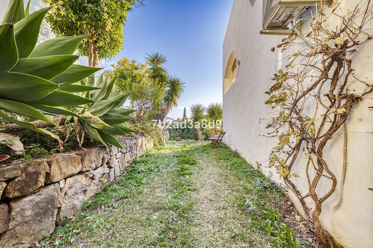 f683a06ed5b428dd2e0f5257f7b0e6d5 - 26