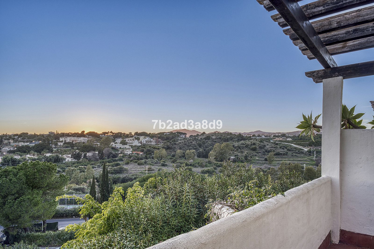 f683a06ed5b428dd2e0f5257f7b0e6d5 - 36