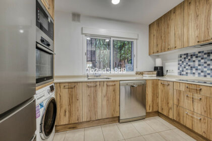 f683a06ed5b428dd2e0f5257f7b0e6d5 - 6