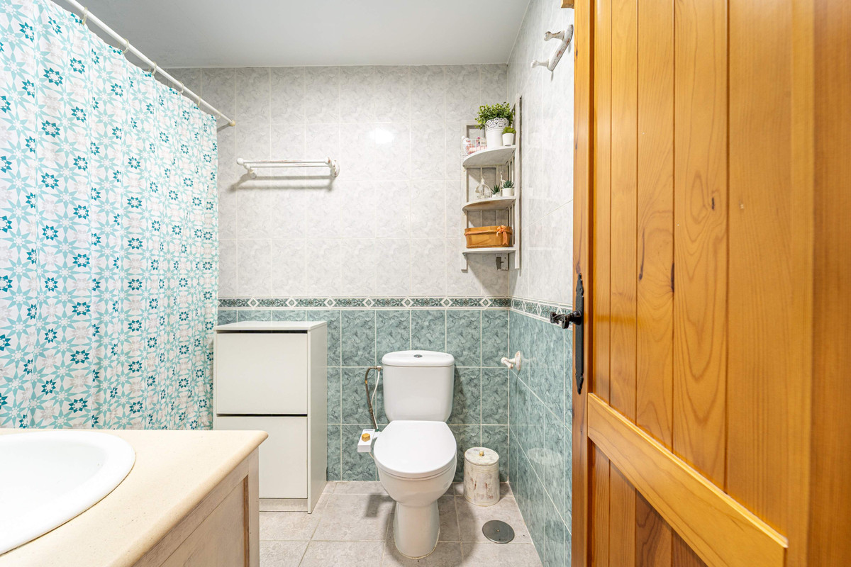 f7c75d3330c36644da71d32ea69a6ca9 - 24