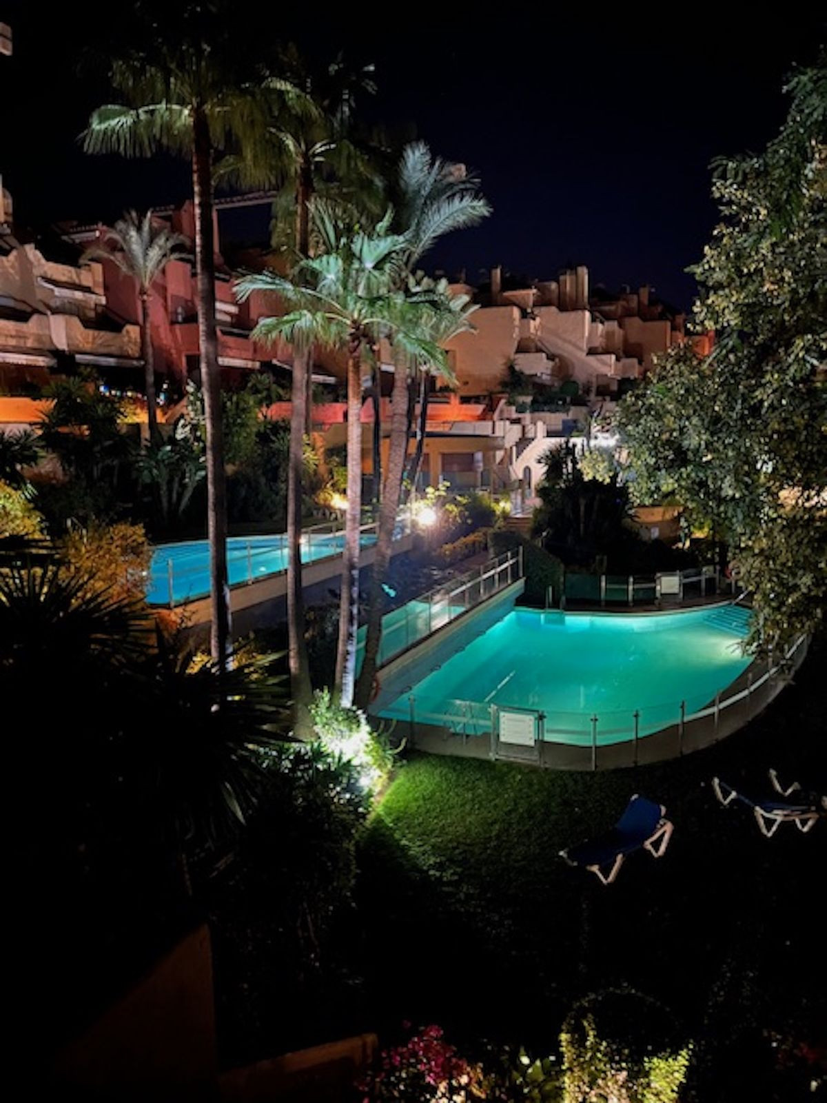 f80706e82cca882f4679ddee3306d7eb - 10