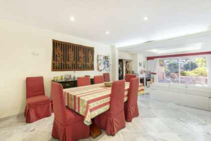 f80706e82cca882f4679ddee3306d7eb - 11