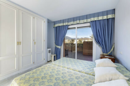 f80706e82cca882f4679ddee3306d7eb - 27