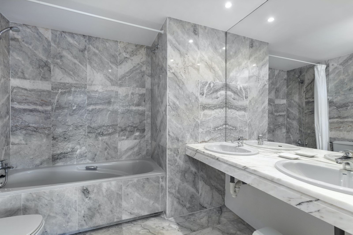 f80706e82cca882f4679ddee3306d7eb - 28