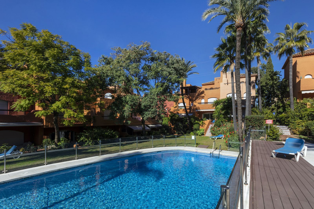 f80706e82cca882f4679ddee3306d7eb - 31