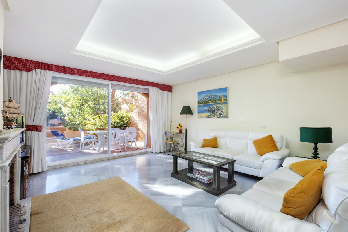 f80706e82cca882f4679ddee3306d7eb - 4