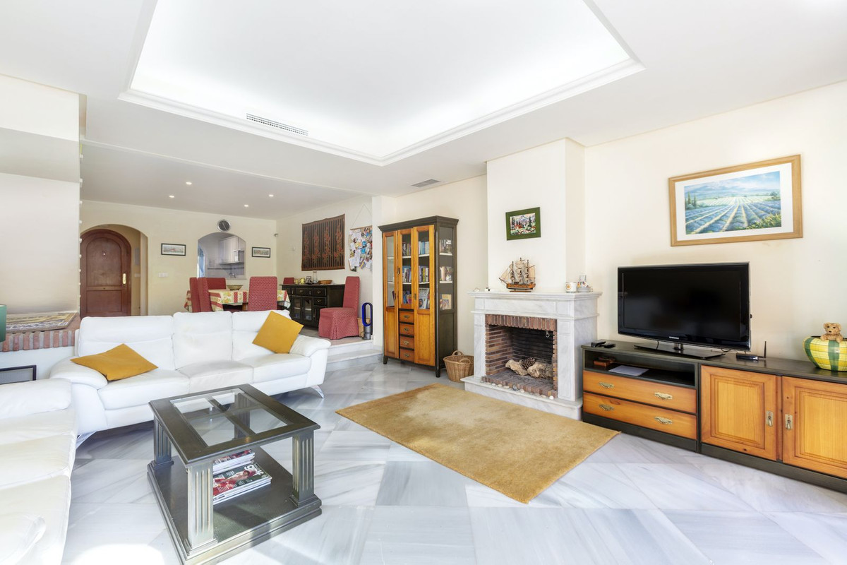 f80706e82cca882f4679ddee3306d7eb - 5