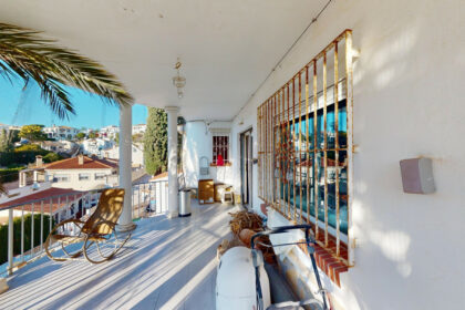 f877f584a91982ad51406e7a1e5e724b - 23