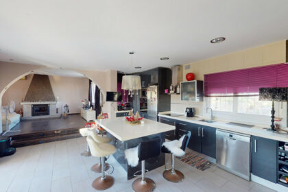 f877f584a91982ad51406e7a1e5e724b - 3