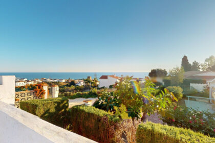 f877f584a91982ad51406e7a1e5e724b - 33