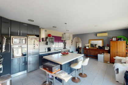 f877f584a91982ad51406e7a1e5e724b - 6