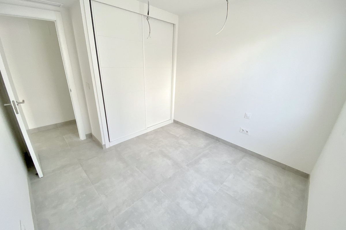 f984c958bf5211a4767b9ff9c56f33b6 - 16