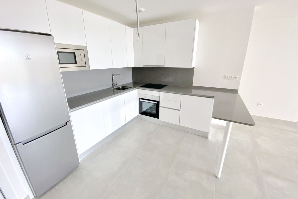 f984c958bf5211a4767b9ff9c56f33b6 - 17