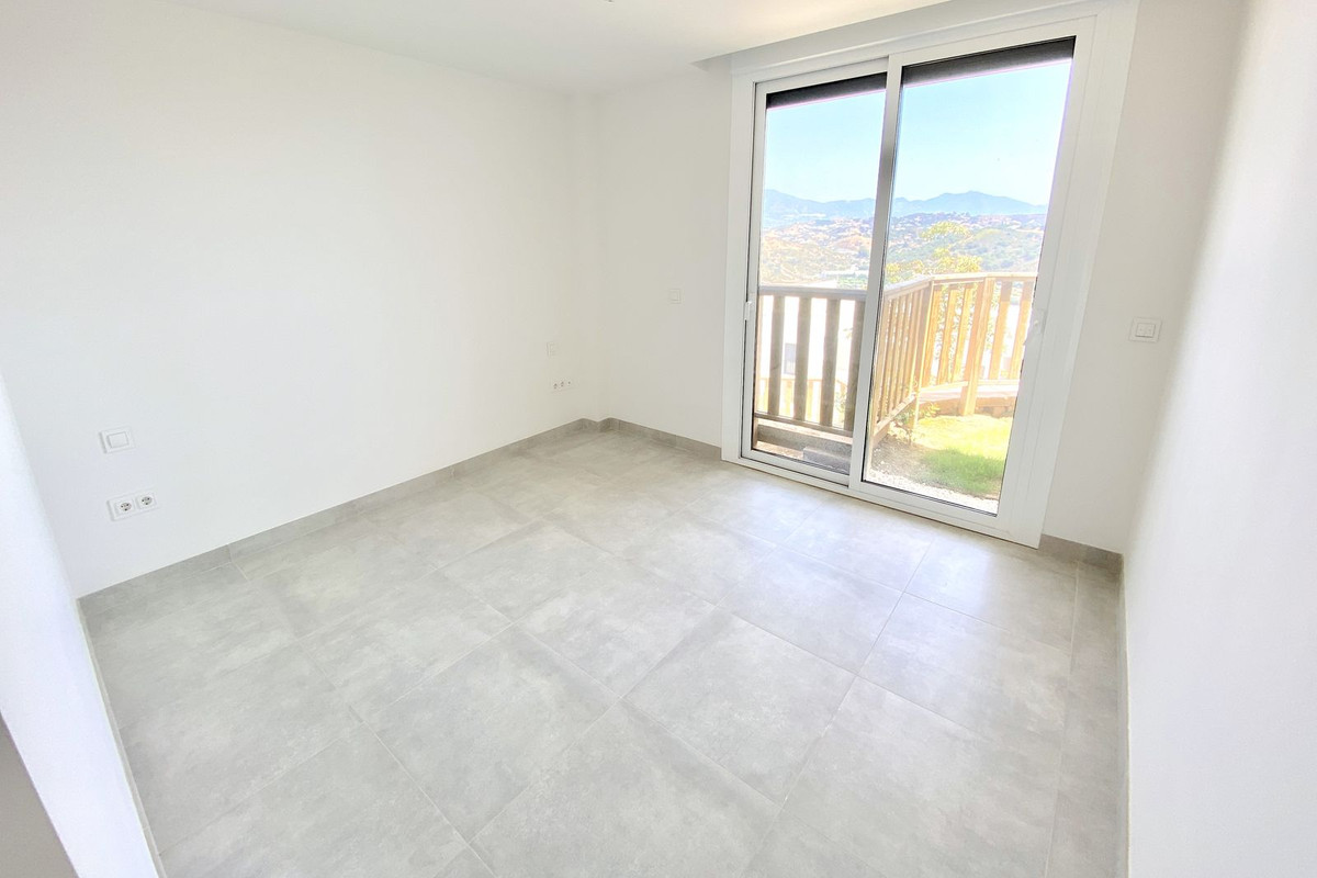 f984c958bf5211a4767b9ff9c56f33b6 - 9