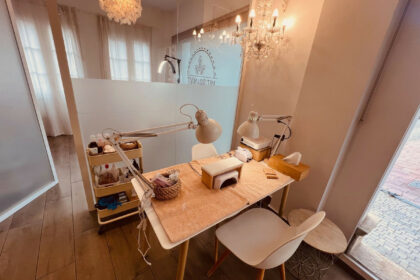 fdfdea2d92fbaf410ffb7008e5a76925 - 12