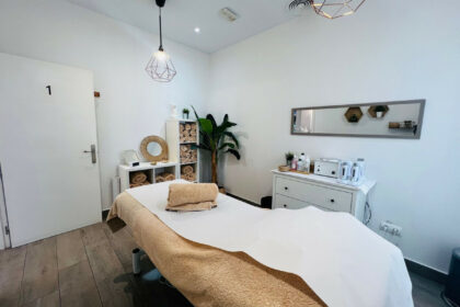 fdfdea2d92fbaf410ffb7008e5a76925 - 18