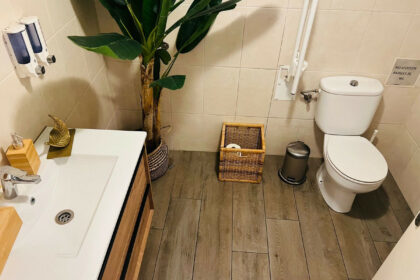 fdfdea2d92fbaf410ffb7008e5a76925 - 45