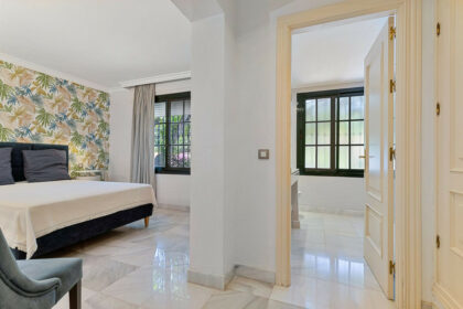 fe15742eeba05c5765e3cbb4303c5e8f - 14