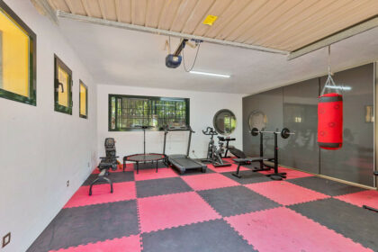 fe15742eeba05c5765e3cbb4303c5e8f - 18